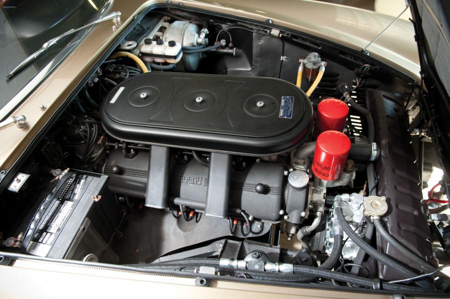  Ferrari 330 GTS 1967 года  (фото 24 из 102)